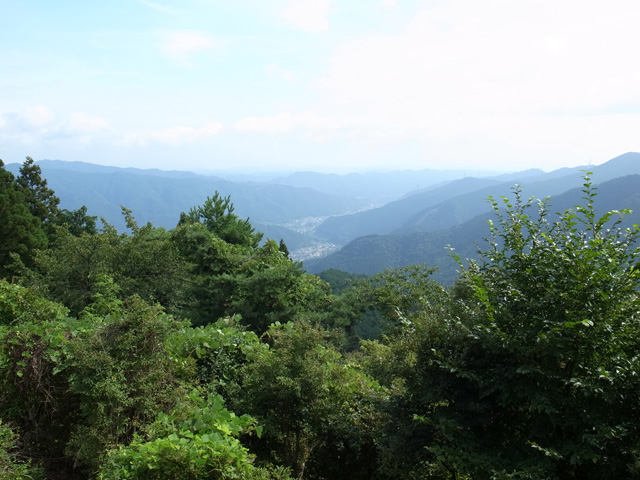 御岳平から東の空を臨む